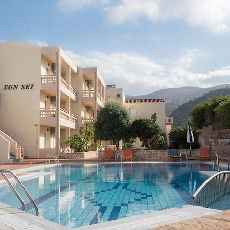 Sunset Apartments Малиа Екстериор снимка